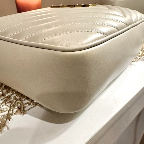 Yves Saint Laurent Lou Lou Crema Soft Quilted Camera Bag - Picture 7 of 11